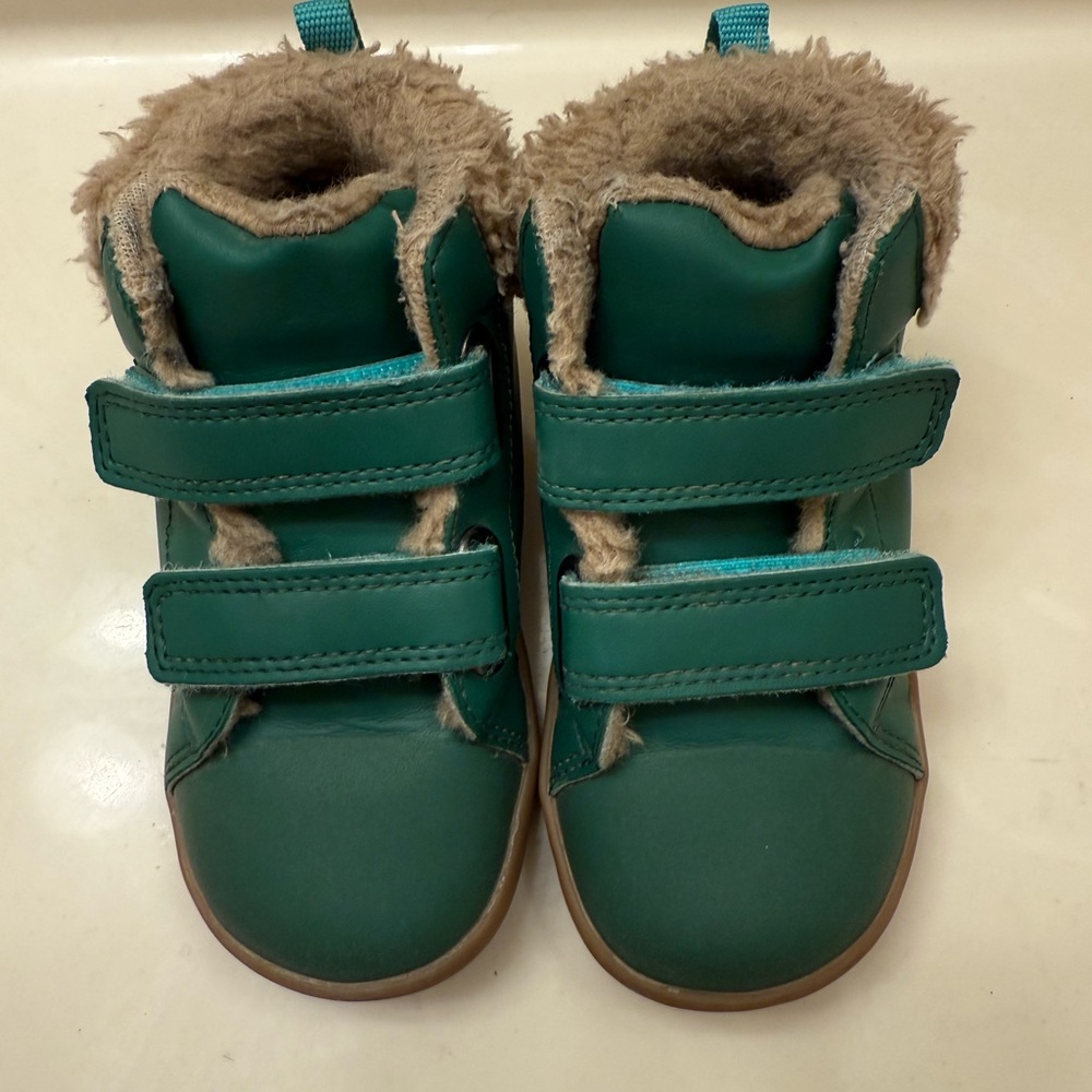 Free shipping. Ten Little - Furry High Top